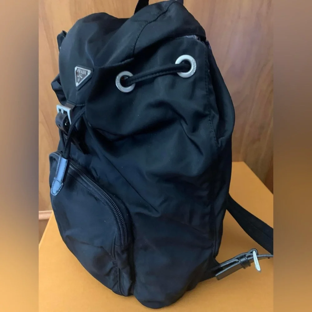 SOLD ❌❌❌❗️🖤🖤🖤PRADA Blk Nylon Classic 
Medium Backpack🖤🖤🖤 - Picture 4 of 16